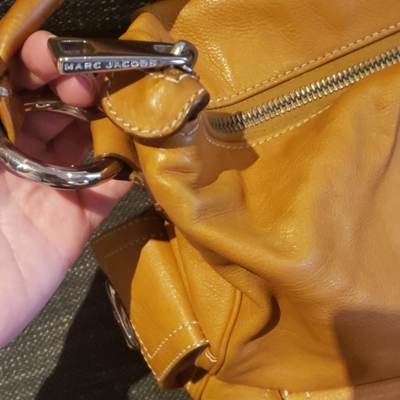 Authentic Marc Jacobs Camel Buckle Bag - Picture 7 of 16